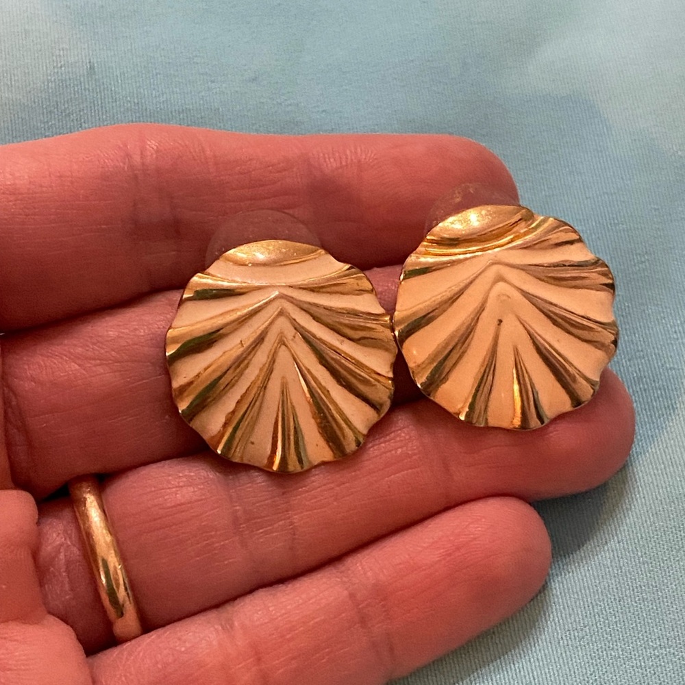 Vintage Gold Toned Stud Earrings